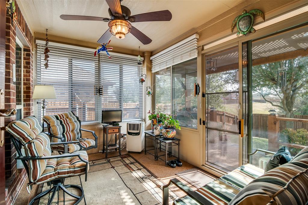 1036 Glenn Road Lavon, TX 75166 - Photo 23 of 30 a living room with furniture and a window