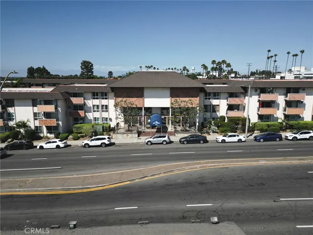 $390,000 | 5585 Pacific Coast Highway, Unit 144, Long Beach, CA 90804