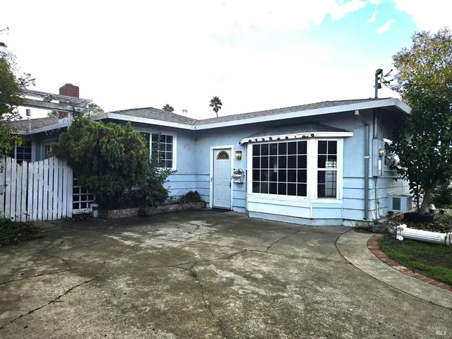 $449,000 | 15 Alta Loma Drive, American Canyon, CA 94503