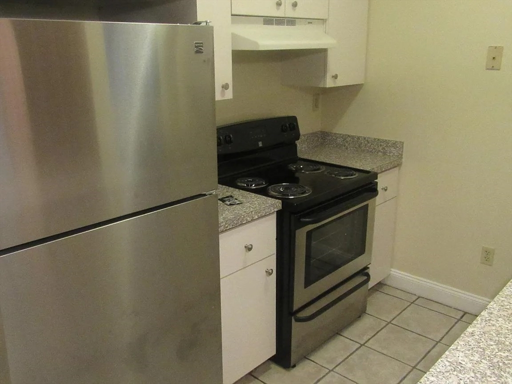 448-452 Hanover Street, Unit 102 Boston, MA 02113 - Photo 12 of 17