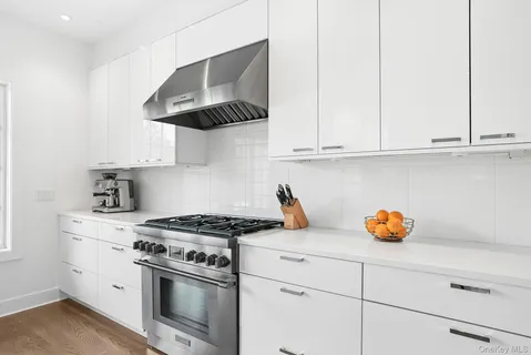 $1,675,000 | 27 Lavender Lane, Rye Brook, NY 10573