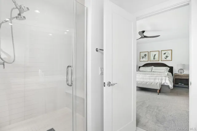 a en suite bathroom with a shower