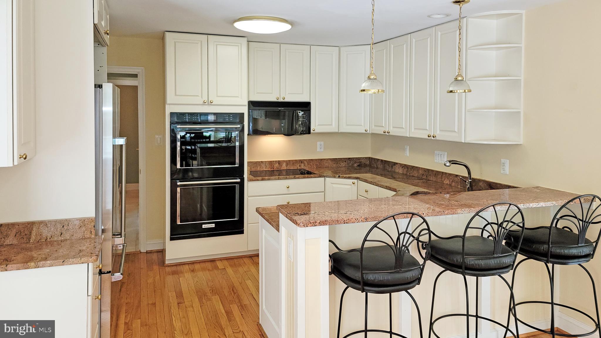 8219 Riding Ridge Place McLean, VA 22102 - Photo 26 of 79 2 CONVECTION WALL OVENS 2020