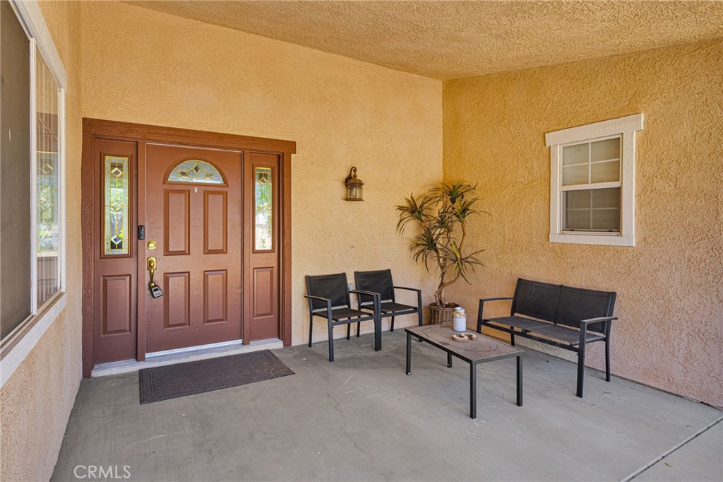 19581 Powhatan Road Apple Valley, CA 92308 - Photo 13 of 80