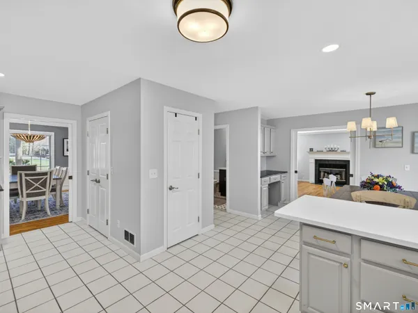 $1,049,000 | 11 Payer Lane, Groton, CT 06355