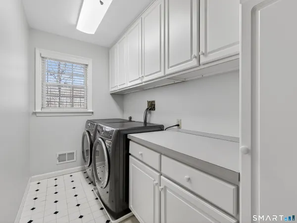 $1,049,000 | 11 Payer Lane, Groton, CT 06355