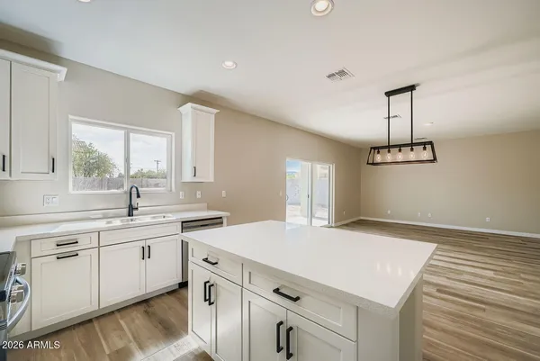 $500,000 | 5523 South 11th Avenue, Phoenix, AZ 85041