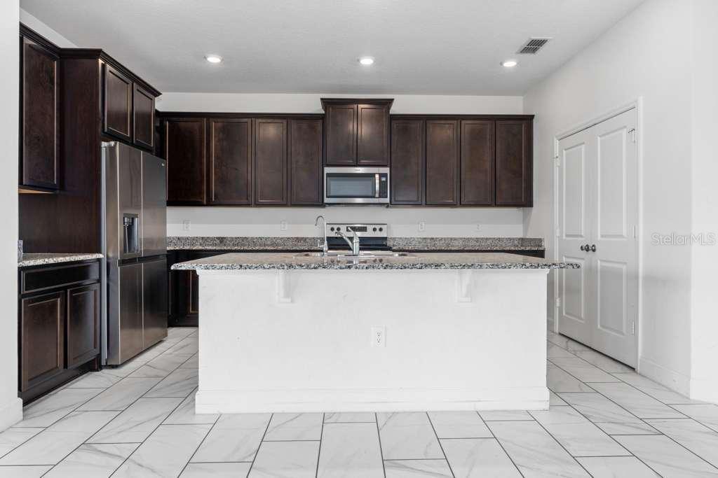 520 Overpool Avenue Davenport, FL 33896 - Photo 20 of 25