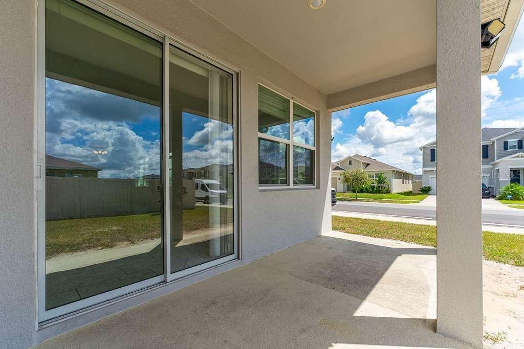 520 Overpool Avenue Davenport, FL 33896 - Photo 4 of 25