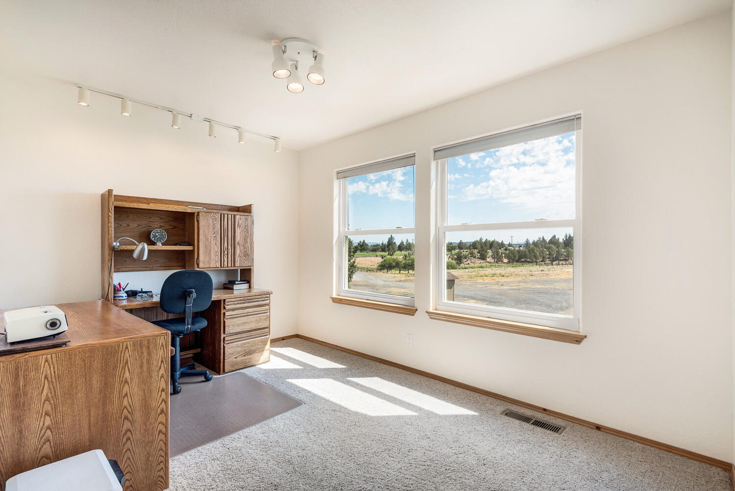 10934 Fleming Road Powell Butte, OR 97753 - Photo 25 of 56 Gallery Image 25