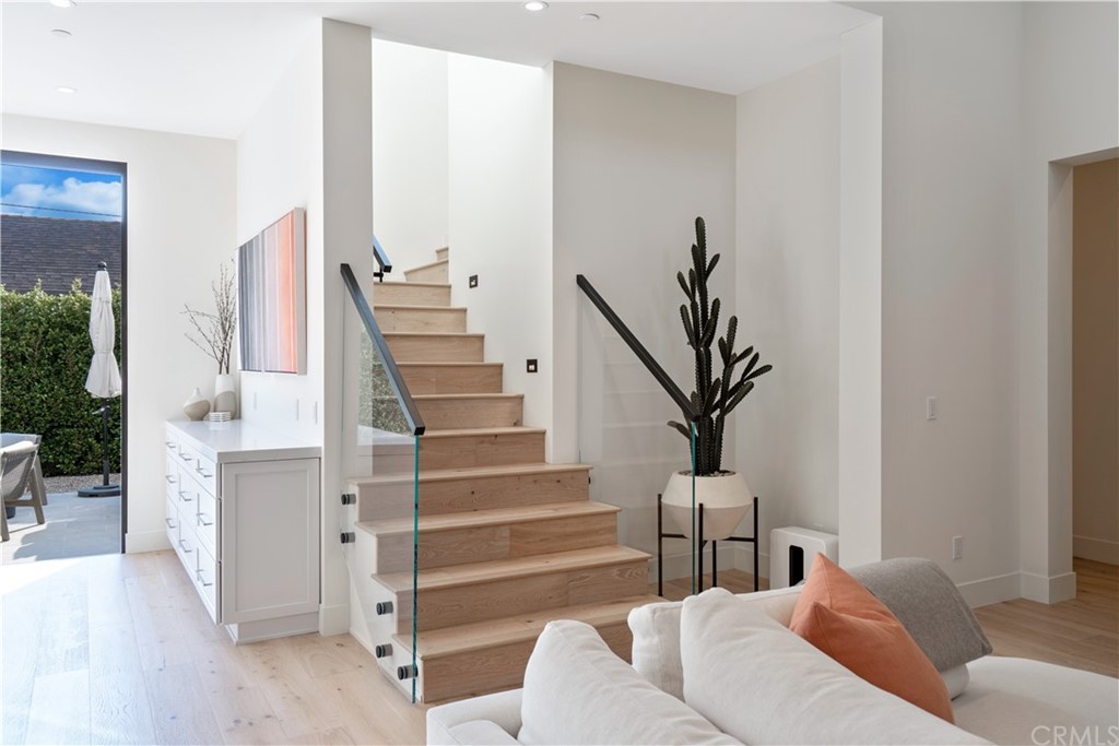 163 Broadway Costa Mesa, CA 92627 - Photo 12 of 56