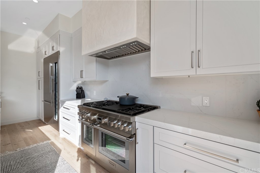 163 Broadway Costa Mesa, CA 92627 - Photo 18 of 56 Thermador 8 burner oven.