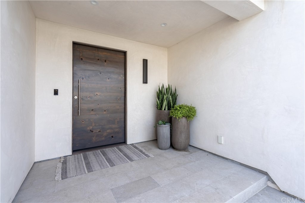 163 Broadway Costa Mesa, CA 92627 - Photo 27 of 56 This beautiful house awaits.