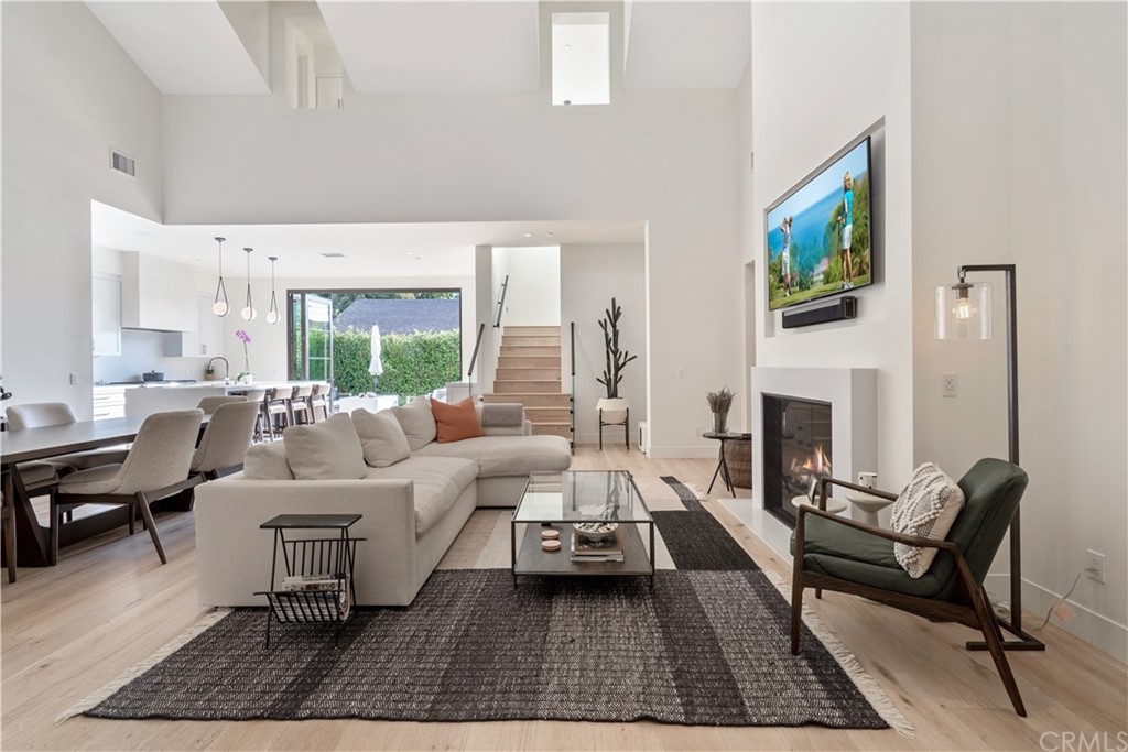 163 Broadway Costa Mesa, CA 92627 - Photo 8 of 56