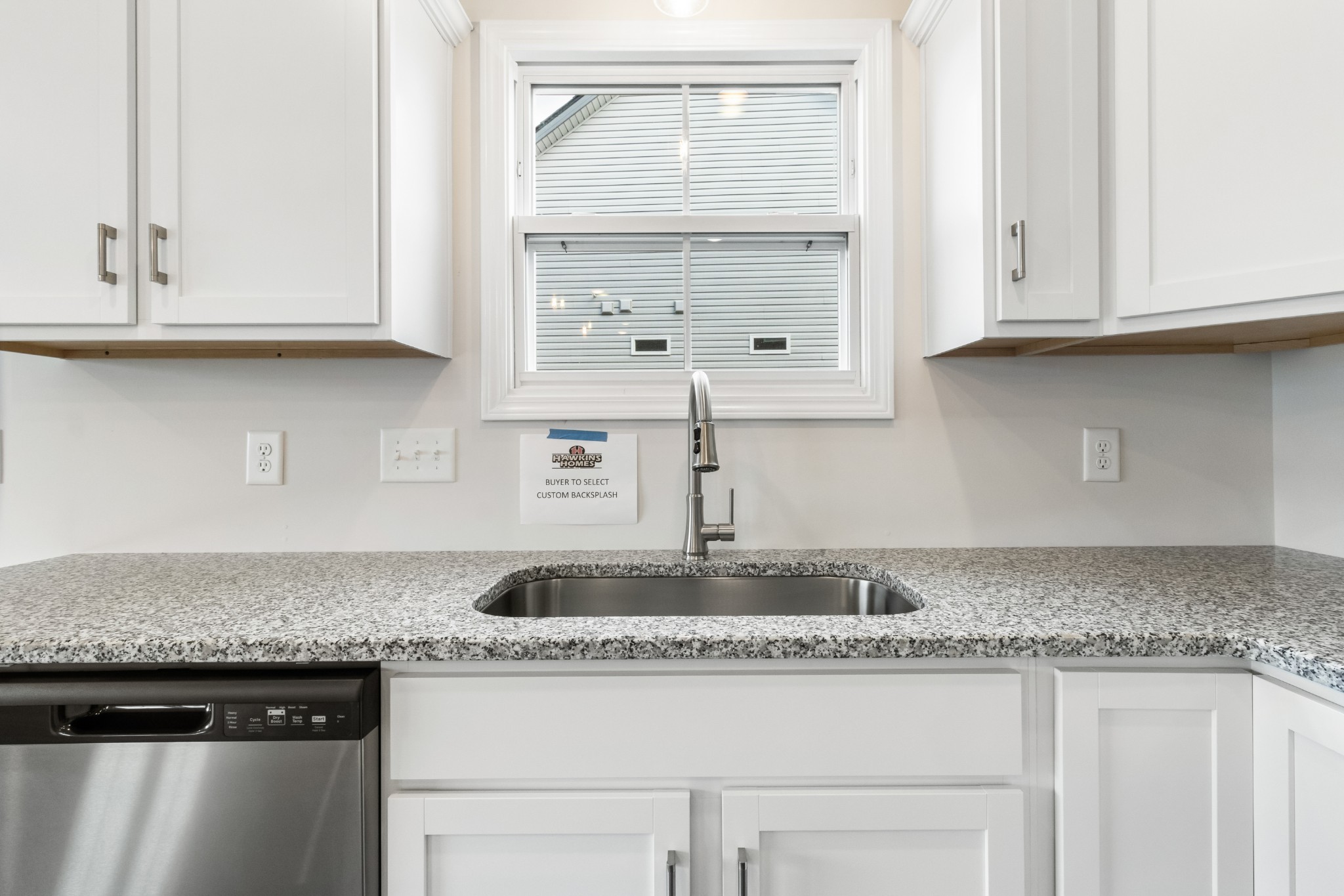 2616 Rafiki Drive Clarksville, TN 37042 - Photo 14 of 36 a kitchen with granite countertop white cabinets and a granite counter tops