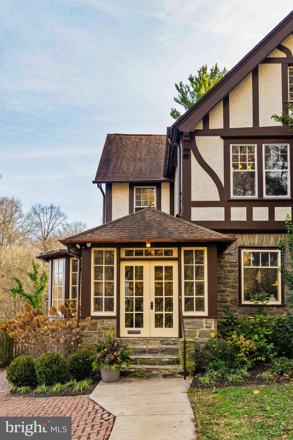 328 Greenwood Avenue Wyncote, PA 19095 - Photo 10 of 137