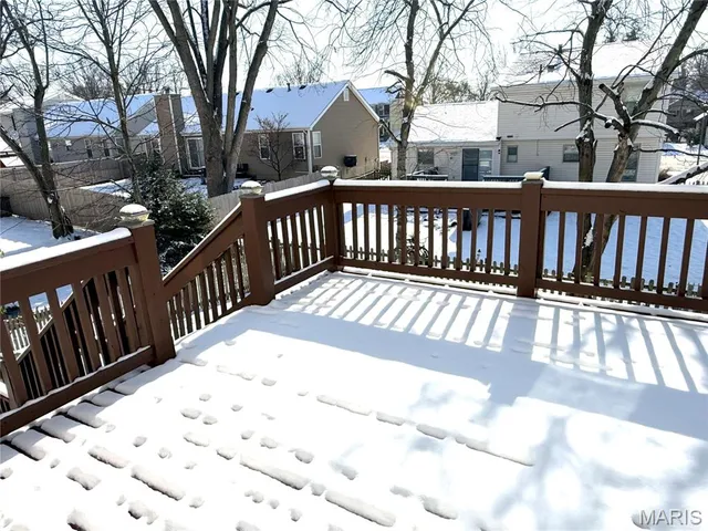 $425,000 | 914 Palm Bay Drive, Ballwin, MO 63021