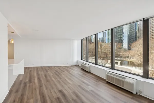 $3,500 | 505 North Lake Shore Drive, Unit 518, Chicago, IL 60611