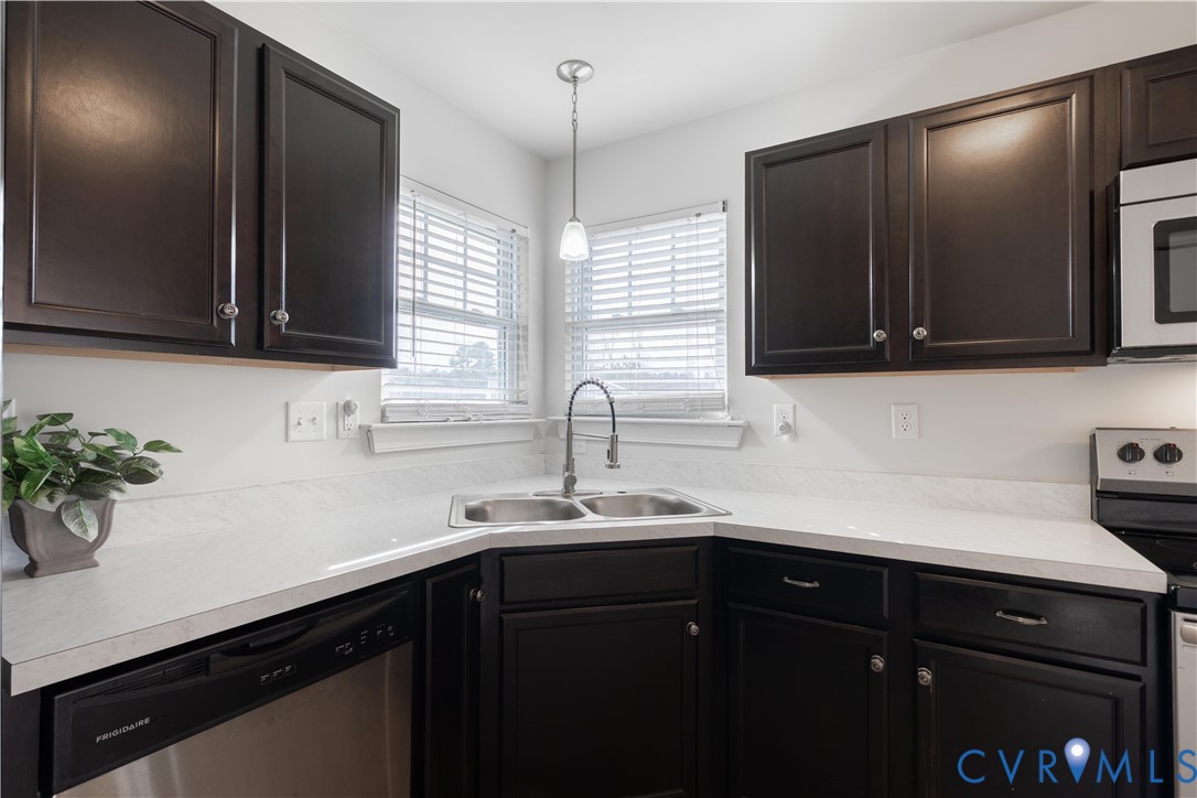 5077 Warwick Road Richmond, VA 23224 - Photo 12 of 35