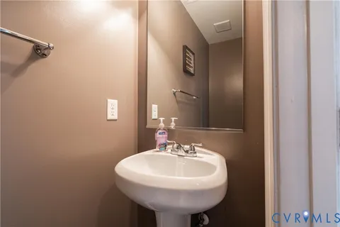 $289,950 | 5077 Warwick Road, Richmond, VA 23224