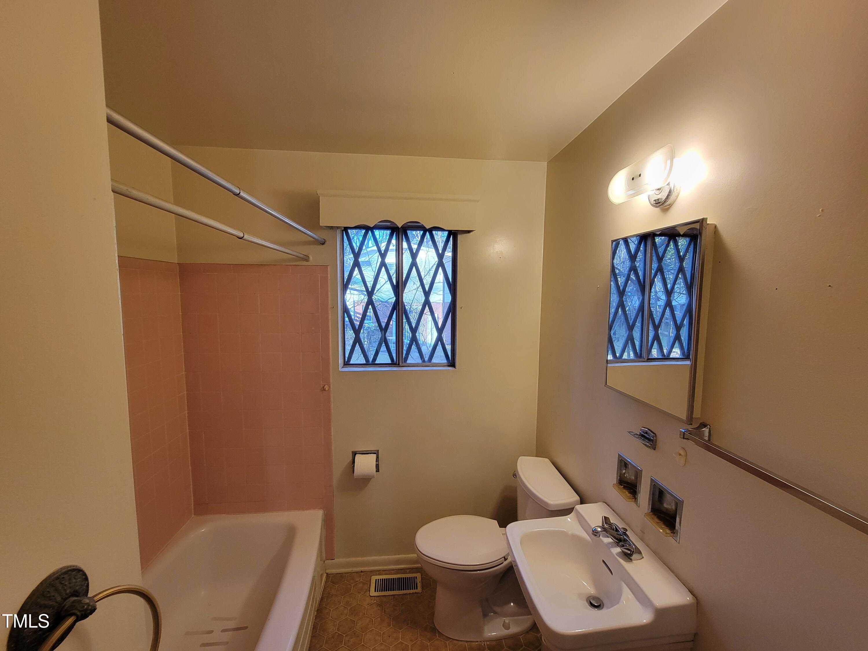 1205 Crabtree Boulevard Raleigh, NC 27610 - Photo 12 of 15 20240108_155648