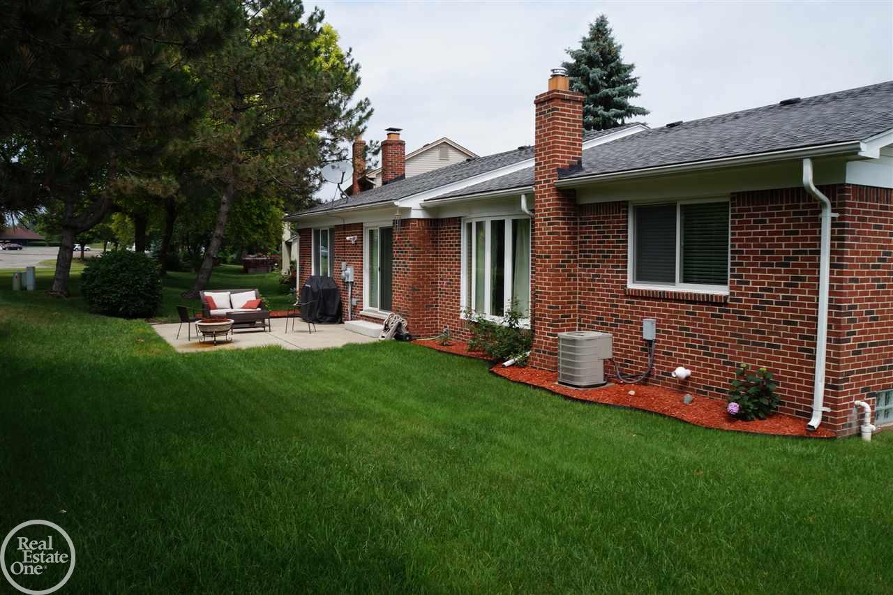 696 Baker Street Rochester Hills, MI 48307 - Photo 21 of 22