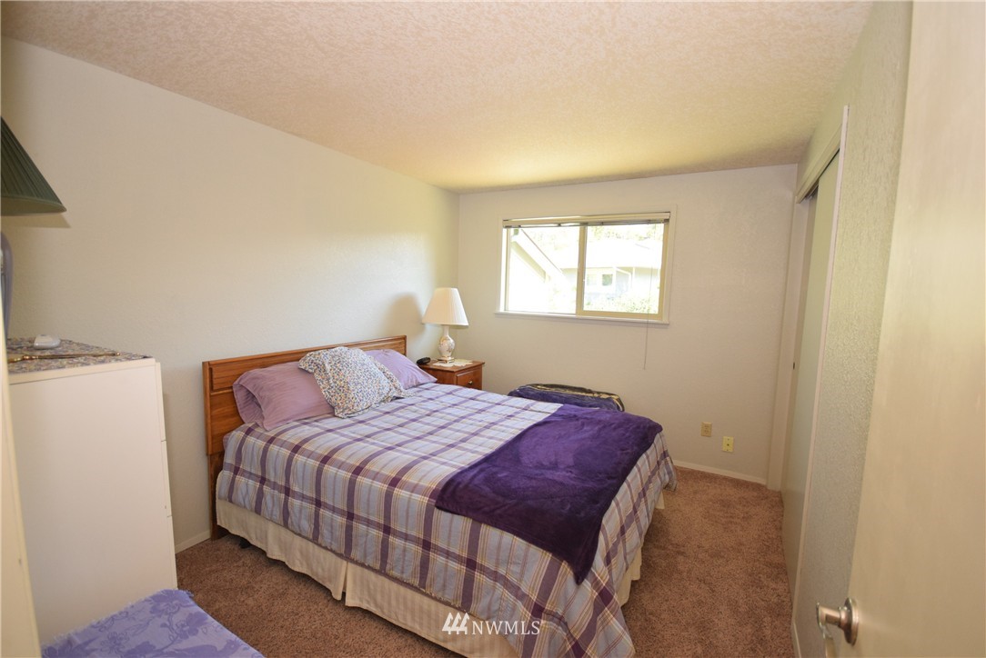 302 North Ridge View Drive Port Angeles, WA 98362 - Photo 13 of 25 Gallery Image 13