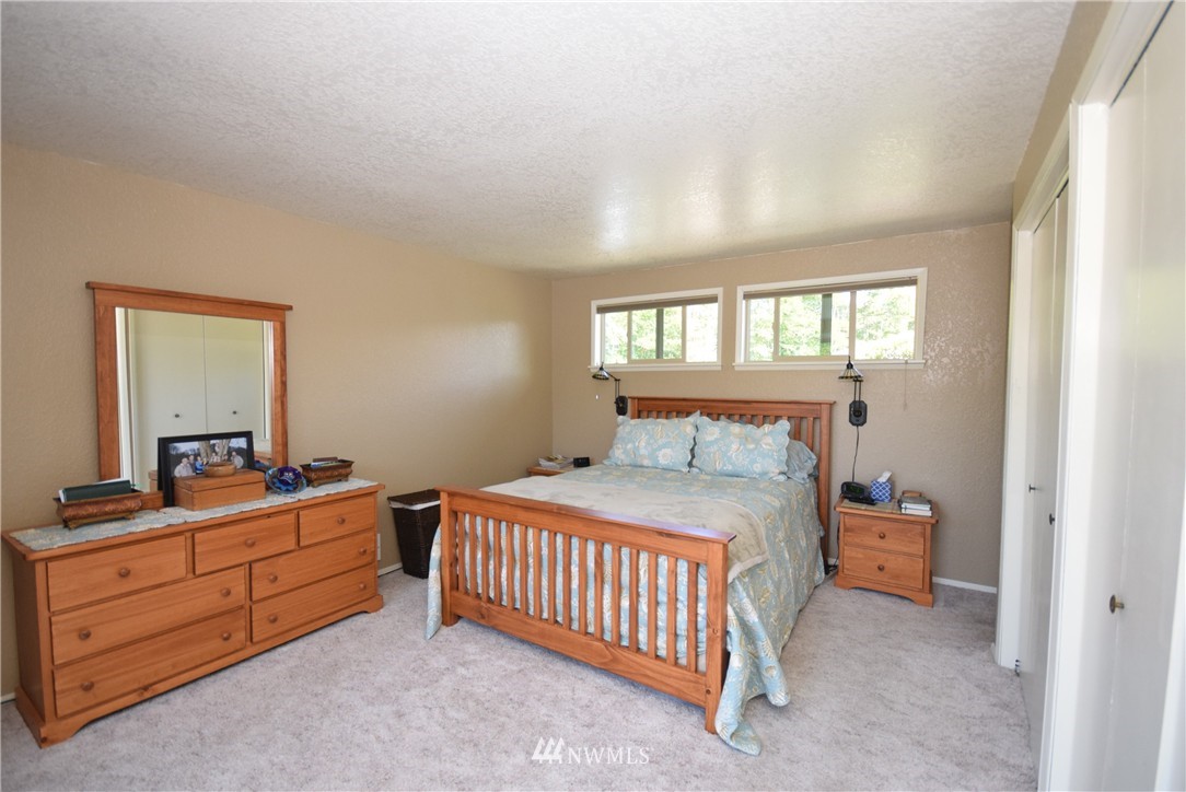 302 North Ridge View Drive Port Angeles, WA 98362 - Photo 15 of 25 Gallery Image 15