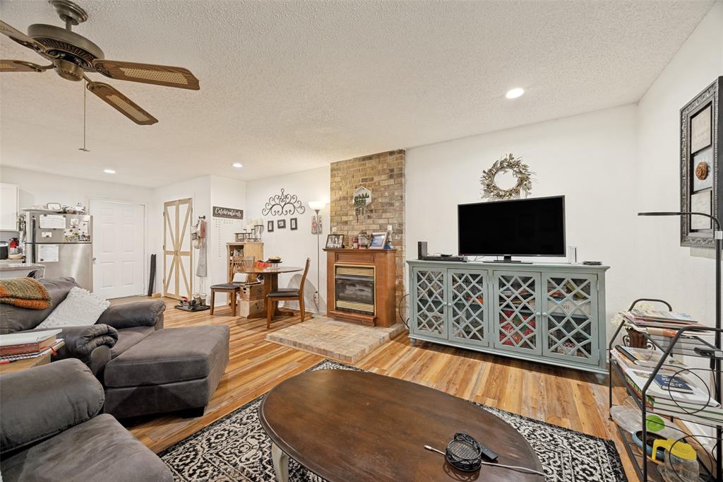 402 Jones Street Tom Bean, TX 75491 - Photo 6 of 31