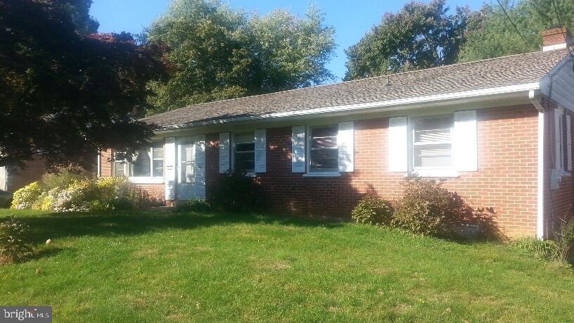 1605 Vista Road Lancaster, PA 17601 - Photo 2 of 35