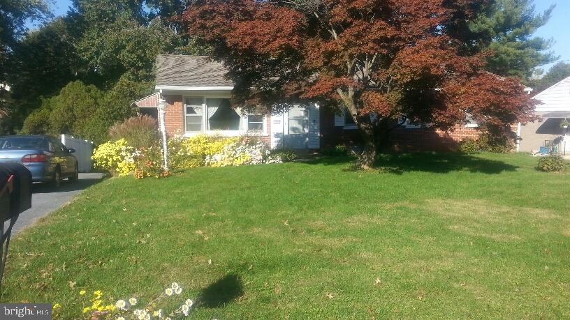 1605 Vista Road Lancaster, PA 17601 - Photo 3 of 35