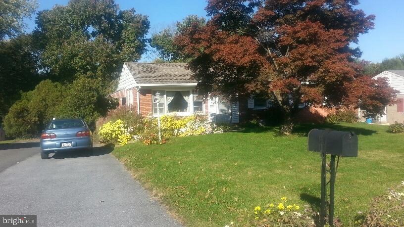 1605 Vista Road Lancaster, PA 17601 - Photo 4 of 35