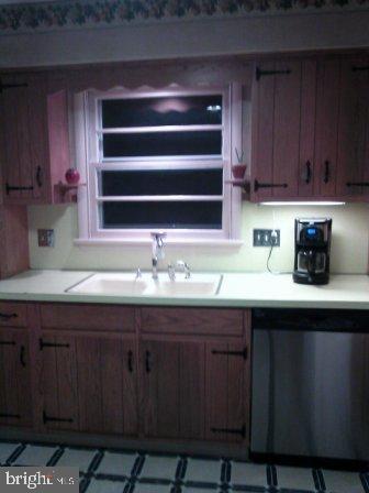 1605 Vista Road Lancaster, PA 17601 - Photo 7 of 35