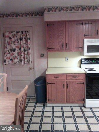 1605 Vista Road Lancaster, PA 17601 - Photo 9 of 35