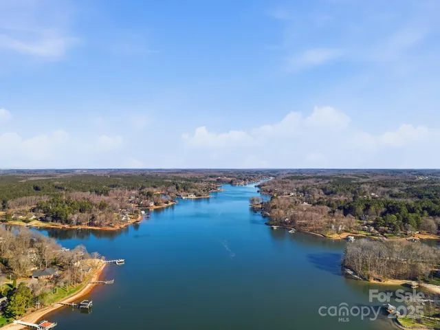 $900,000 | 168 Willow Point Road, Troutman, NC 28166