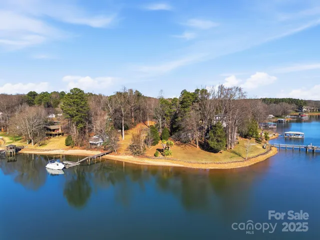 $900,000 | 168 Willow Point Road, Troutman, NC 28166