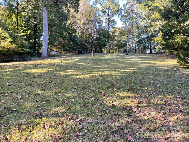 $900,000 | 168 Willow Point Road, Troutman, NC 28166