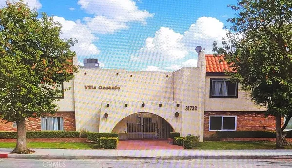 $319,900 | 31732 Ridge Rte Road, Unit 211, Castaic, CA 91384