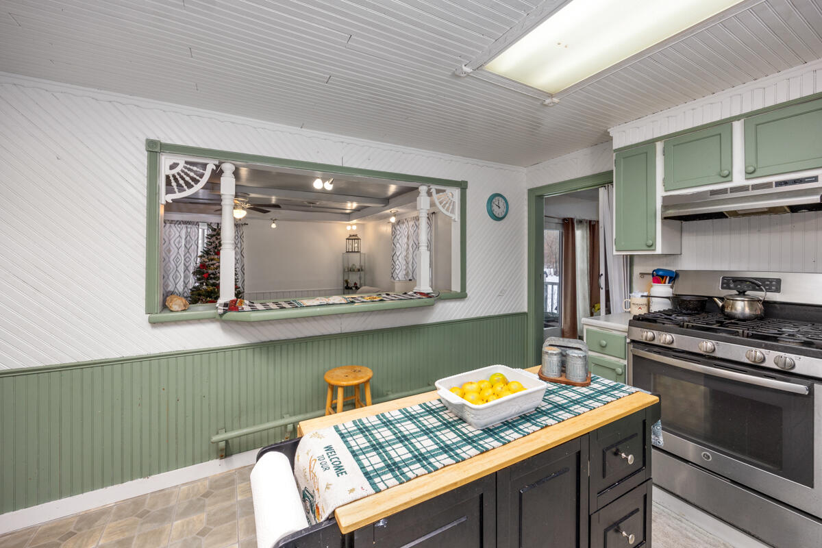 80226 40th Street Decatur, MI 49045 - Photo 13 of 32 Bright