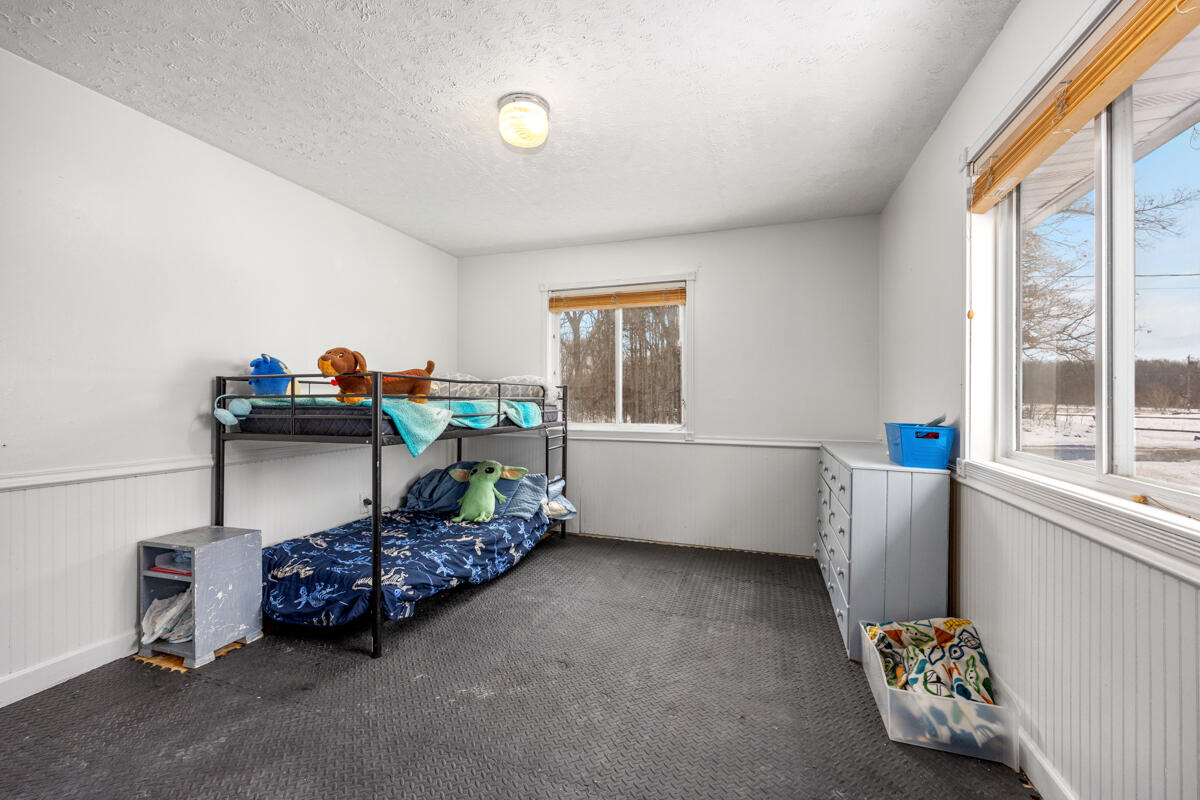 80226 40th Street Decatur, MI 49045 - Photo 19 of 32 Bedroom