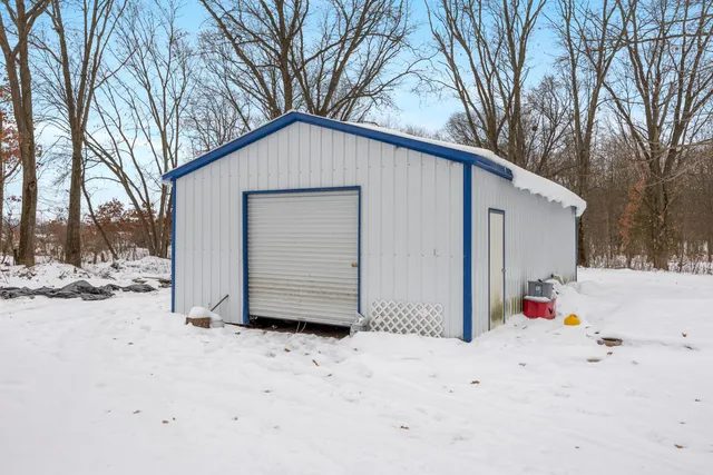 $320,000 | 80226 40th Street, Decatur, MI 49045