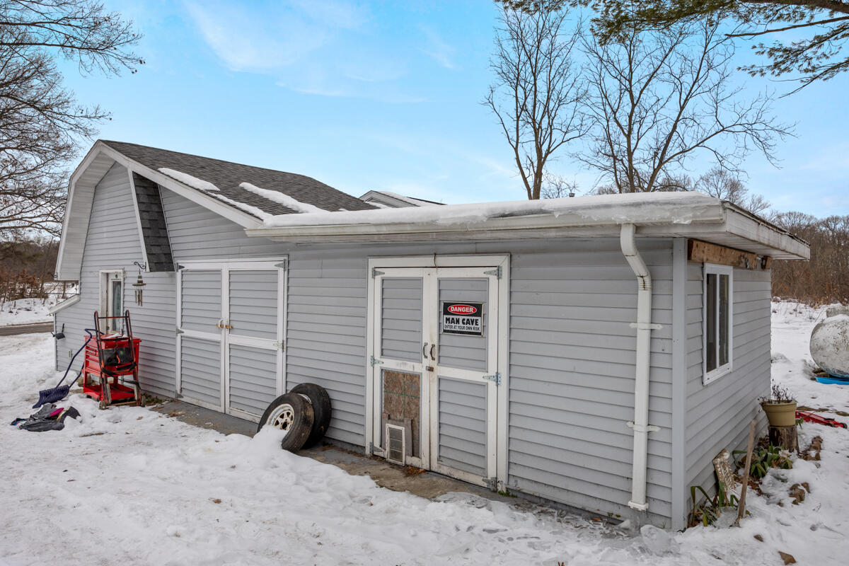 80226 40th Street Decatur, MI 49045 - Photo 23 of 32 Guest House (2)