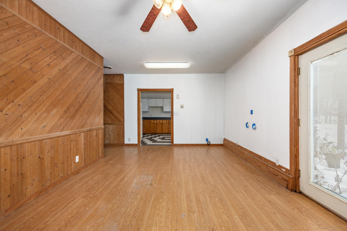 80226 40th Street Decatur, MI 49045 - Photo 25 of 32 Walk Out to Yard