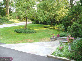 628 Bridle Road Glenside, PA 19038 - Photo 2 of 6 Gallery Image 2