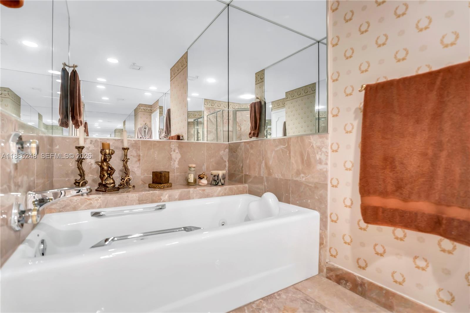888 Brickell Key Drive, Unit 1807 Miami, FL 33131 - Photo 23 of 58
