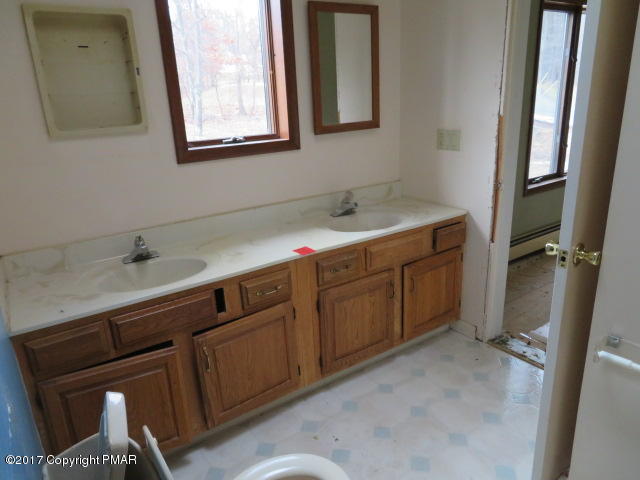 51 Walnut Trail Bushkill, PA 18324 - Photo 23 of 24 IMG_1456