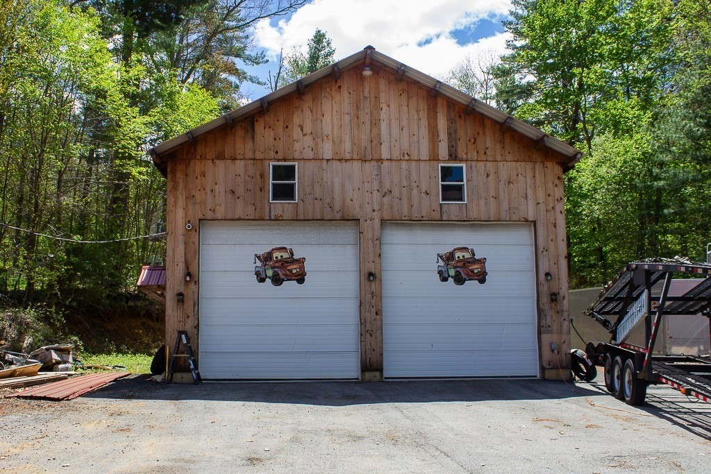 8 Oakwood Road Brimfield, MA 01010 - Photo 29 of 35 a view of a small house