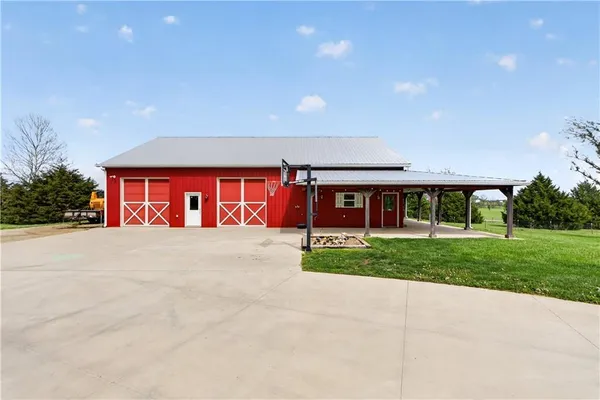 $1,350,000 | 17270 Stillwell Road, Bonner Springs, KS 66012