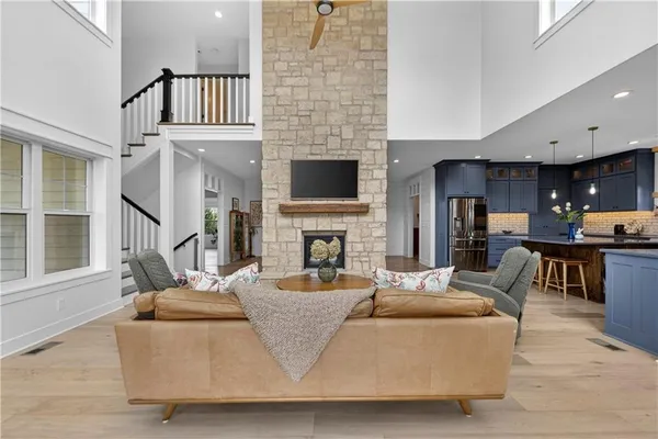 $1,350,000 | 17270 Stillwell Road, Bonner Springs, KS 66012