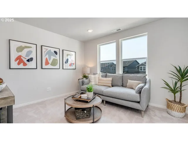 $434,995 | 2853 U Street, Springfield, OR 97477